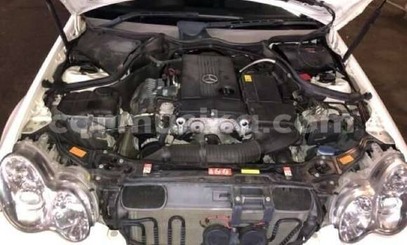 Buy Used Mercedes‒Benz E–Class White Car in Beitbridge in Matabeleland South Buy Used Mercedes‒Benz E–Class White Car in Beitbridge in Matabeleland South