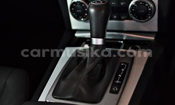 Tenga Tsaru Mercedes‒Benz C-klasse Nhema Mota in Mutare in Manicaland Tenga Tsaru Mercedes‒Benz C-klasse Nhema Mota in Mutare in Manicaland