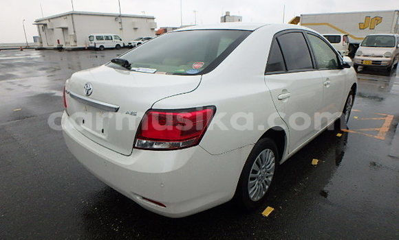 Tenga Tsaru Toyota Allion Chena Mota in Beitbridge in Matabeleland South Tenga Tsaru Toyota Allion Chena Mota in Beitbridge in Matabeleland South