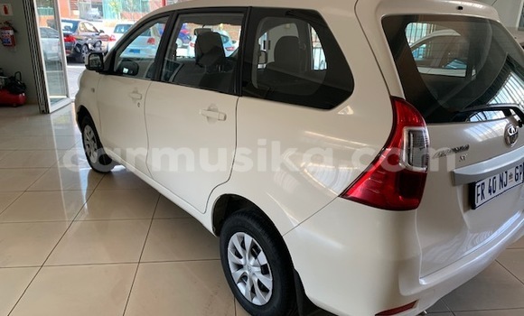 Tenga Tsaru Toyota Avanza Zvimwe Mota in Beitbridge in Matabeleland South