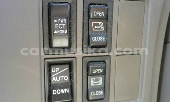 Nunua Ilio tumika Toyota Granvia Nyeupe Gari ndani ya Beitbridge nchini Matabeleland Kusini Nunua Ilio tumika Toyota Granvia Nyeupe Gari ndani ya Beitbridge nchini Matabeleland Kusini