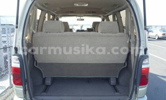 Nunua Ilio tumika Toyota Granvia Nyeupe Gari ndani ya Beitbridge nchini Matabeleland Kusini Nunua Ilio tumika Toyota Granvia Nyeupe Gari ndani ya Beitbridge nchini Matabeleland Kusini