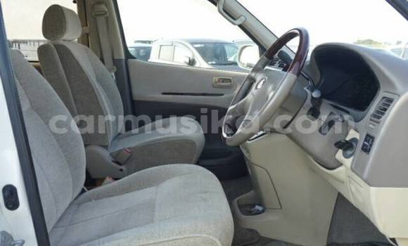 Nunua Ilio tumika Toyota Granvia Nyeupe Gari ndani ya Beitbridge nchini Matabeleland Kusini Nunua Ilio tumika Toyota Granvia Nyeupe Gari ndani ya Beitbridge nchini Matabeleland Kusini