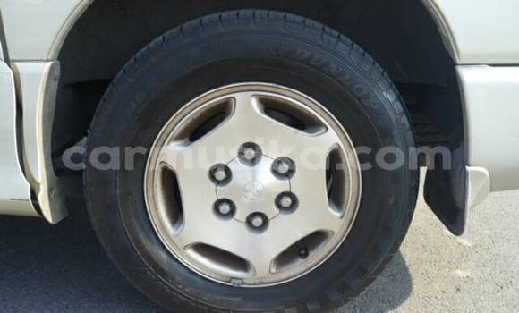 Nunua Ilio tumika Toyota Granvia Nyeupe Gari ndani ya Beitbridge nchini Matabeleland Kusini Nunua Ilio tumika Toyota Granvia Nyeupe Gari ndani ya Beitbridge nchini Matabeleland Kusini