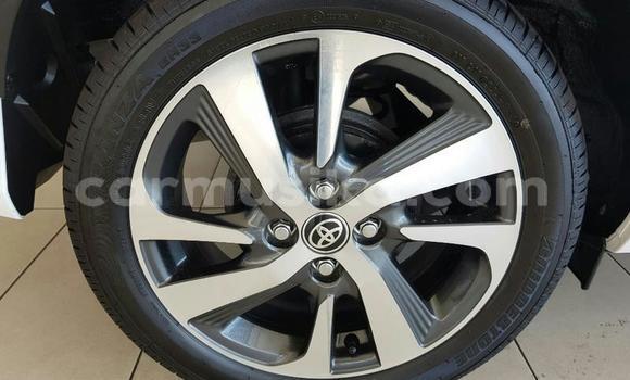 Acheter Occasion Voiture Toyota Yaris Blanc à Beitbridge, Matabeleland South Acheter Occasion Voiture Toyota Yaris Blanc à Beitbridge, Matabeleland South