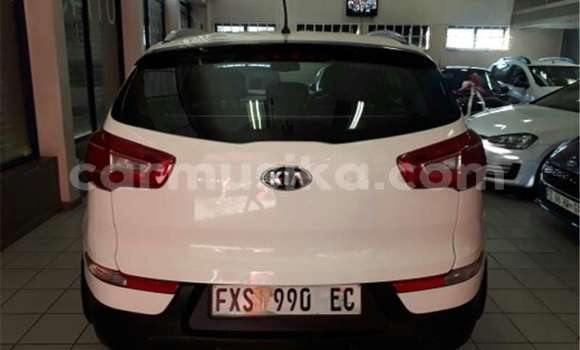 Acheter Occasion Voiture Kia Sportage Blanc à Beitbridge, Matabeleland South Acheter Occasion Voiture Kia Sportage Blanc à Beitbridge, Matabeleland South