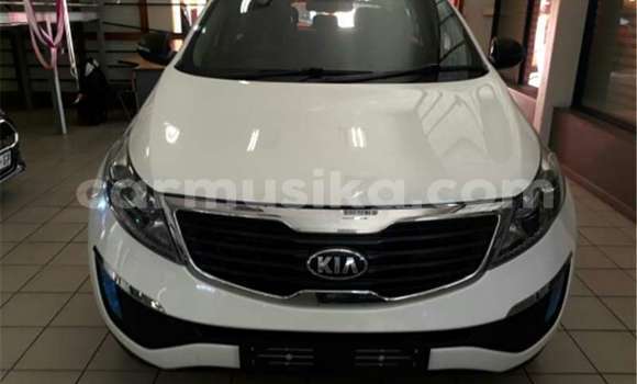 Acheter Occasion Voiture Kia Sportage Blanc à Beitbridge, Matabeleland South Acheter Occasion Voiture Kia Sportage Blanc à Beitbridge, Matabeleland South