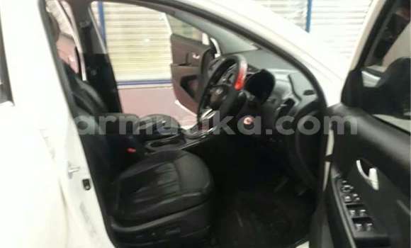 Acheter Occasion Voiture Kia Sportage Blanc à Beitbridge, Matabeleland South Acheter Occasion Voiture Kia Sportage Blanc à Beitbridge, Matabeleland South