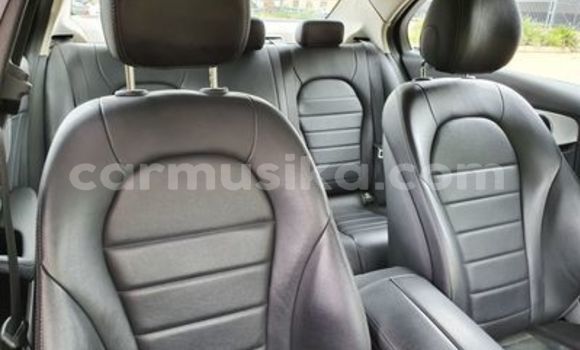 Acheter Occasion Voiture Mercedes‒Benz C–Class Blanc à Beitbridge, Matabeleland South Acheter Occasion Voiture Mercedes‒Benz C–Class Blanc à Beitbridge, Matabeleland South