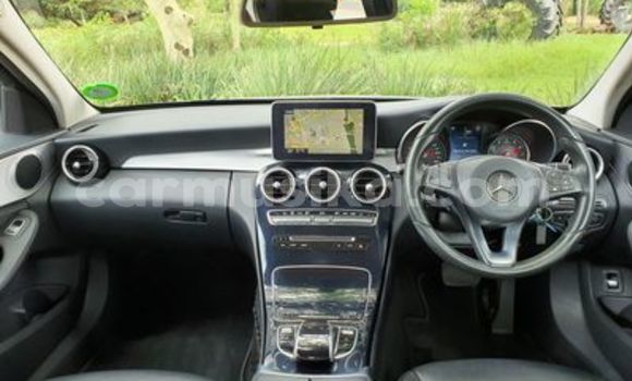 Acheter Occasion Voiture Mercedes‒Benz C–Class Blanc à Beitbridge, Matabeleland South Acheter Occasion Voiture Mercedes‒Benz C–Class Blanc à Beitbridge, Matabeleland South