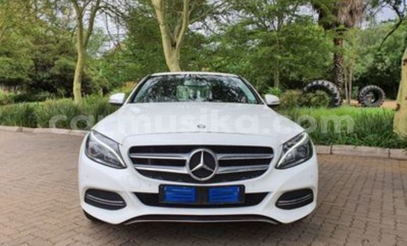 Acheter Occasion Voiture Mercedes‒Benz C–Class Blanc à Beitbridge, Matabeleland South Acheter Occasion Voiture Mercedes‒Benz C–Class Blanc à Beitbridge, Matabeleland South