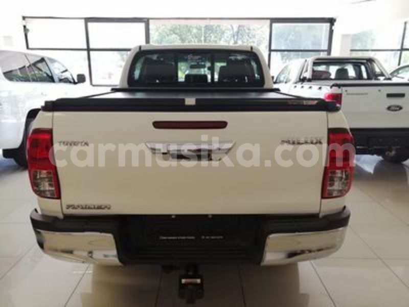 Big with watermark toyota hilux matabeleland south beitbridge 15698