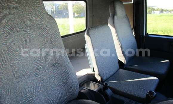 Acheter Occasion Voiture Nissan Urvan Blanc à Beitbridge, Matabeleland South Acheter Occasion Voiture Nissan Urvan Blanc à Beitbridge, Matabeleland South