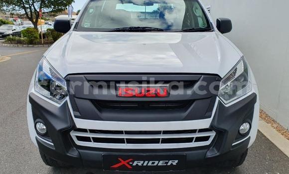 Acheter Occasion Voiture Isuzu KB Blanc à Beitbridge, Matabeleland South Acheter Occasion Voiture Isuzu KB Blanc à Beitbridge, Matabeleland South