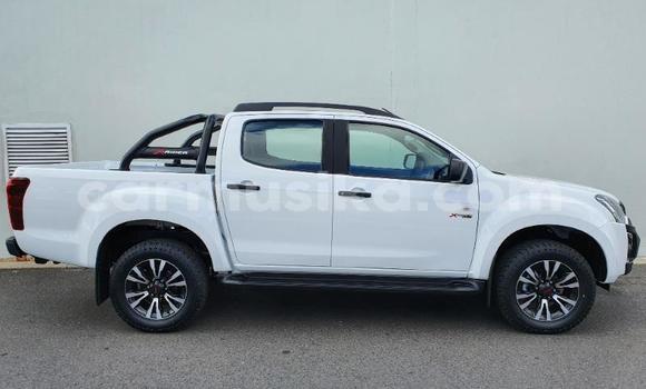 Acheter Occasion Voiture Isuzu KB Blanc à Beitbridge, Matabeleland South Acheter Occasion Voiture Isuzu KB Blanc à Beitbridge, Matabeleland South