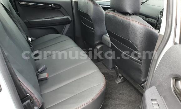 Acheter Occasion Voiture Isuzu KB Blanc à Beitbridge, Matabeleland South Acheter Occasion Voiture Isuzu KB Blanc à Beitbridge, Matabeleland South