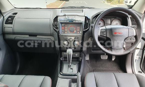 Acheter Occasion Voiture Isuzu KB Blanc à Beitbridge, Matabeleland South Acheter Occasion Voiture Isuzu KB Blanc à Beitbridge, Matabeleland South