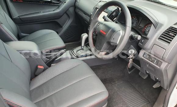 Acheter Occasion Voiture Isuzu KB Blanc à Beitbridge, Matabeleland South Acheter Occasion Voiture Isuzu KB Blanc à Beitbridge, Matabeleland South