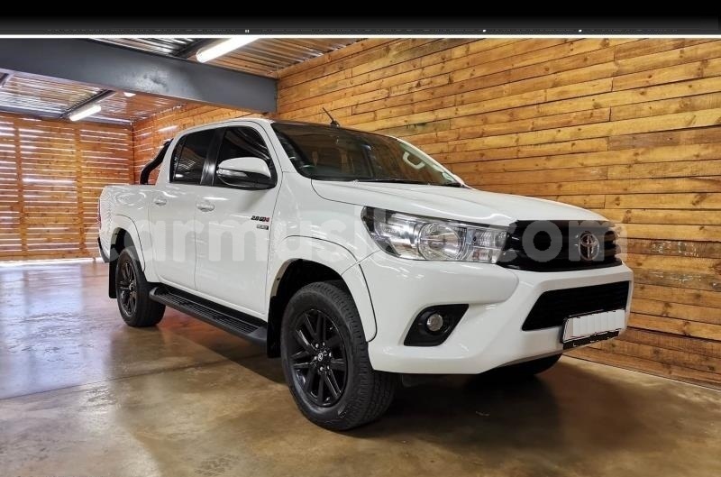 Big with watermark toyota hilux matabeleland south beitbridge 15702