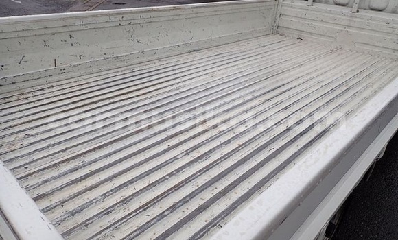 Tenga Tsaru Toyota Hiace Chena Mota in Beitbridge in Matabeleland South Tenga Tsaru Toyota Hiace Chena Mota in Beitbridge in Matabeleland South