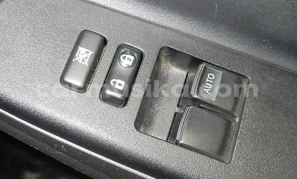 Nunua Ilio tumika Toyota Vitz Fedha Gari ndani ya Beitbridge nchini Matabeleland Kusini Nunua Ilio tumika Toyota Vitz Fedha Gari ndani ya Beitbridge nchini Matabeleland Kusini