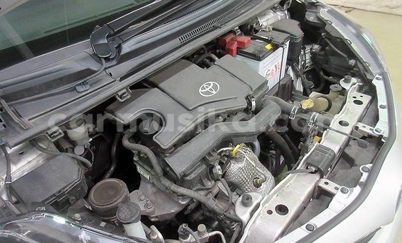 Nunua Ilio tumika Toyota Vitz Fedha Gari ndani ya Beitbridge nchini Matabeleland Kusini Nunua Ilio tumika Toyota Vitz Fedha Gari ndani ya Beitbridge nchini Matabeleland Kusini