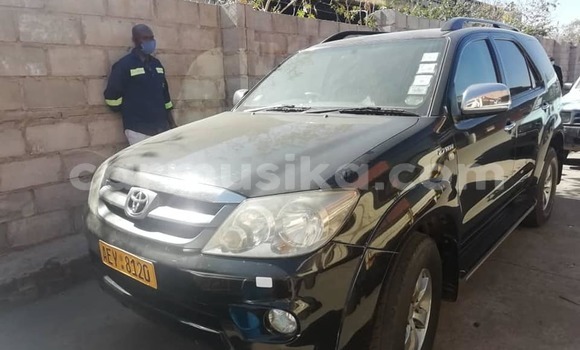 Tenga Tsaru Toyota Fortuner Nhema Mota in Harare in Harare
