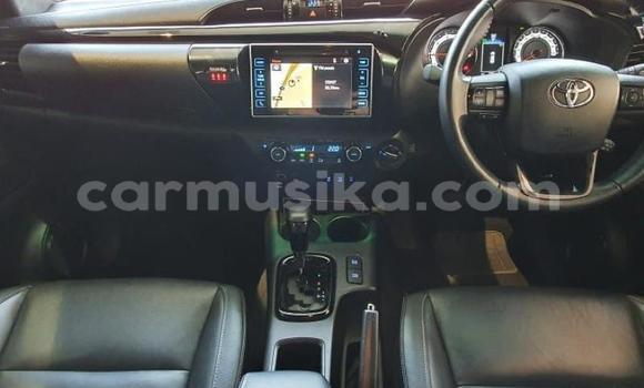 Buy Used Toyota Hilux Silver Car in Harare in Harare Buy Used Toyota Hilux Silver Car in Harare in Harare