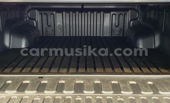 Buy Used Toyota Hilux Silver Car in Harare in Harare Buy Used Toyota Hilux Silver Car in Harare in Harare