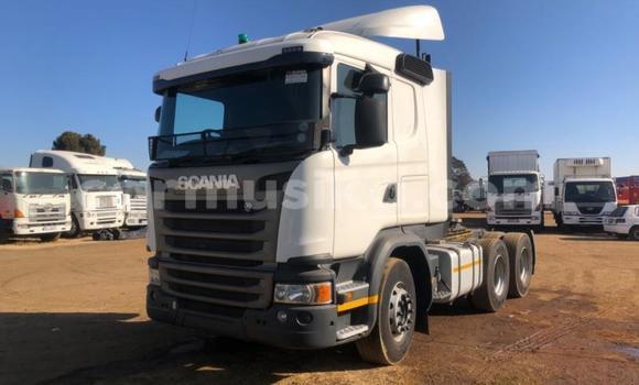 Nunua Ilio tumika Scania R420 Nyeupe Lori ndani ya Beitbridge nchini Matabeleland Kusini Nunua Ilio tumika Scania R420 Nyeupe Lori ndani ya Beitbridge nchini Matabeleland Kusini