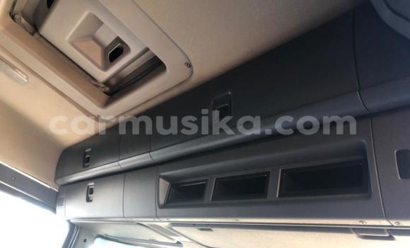 Nunua Ilio tumika Scania R420 Nyeupe Lori ndani ya Beitbridge nchini Matabeleland Kusini Nunua Ilio tumika Scania R420 Nyeupe Lori ndani ya Beitbridge nchini Matabeleland Kusini