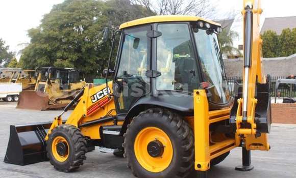 Nunua Ilio tumika Caterpillar 120 Beige Lori ndani ya Beitbridge nchini Matabeleland Kusini Nunua Ilio tumika Caterpillar 120 Beige Lori ndani ya Beitbridge nchini Matabeleland Kusini