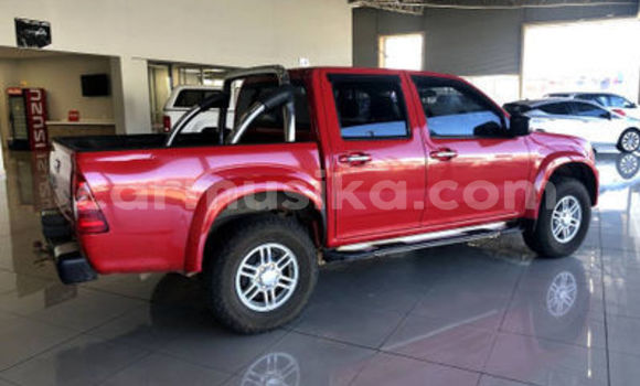 Nunua Ilio tumika Isuzu KB Nyekundu Gari ndani ya Beitbridge nchini Matabeleland Kusini Nunua Ilio tumika Isuzu KB Nyekundu Gari ndani ya Beitbridge nchini Matabeleland Kusini