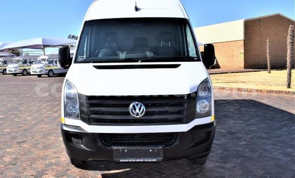 Nunua Ilio tumika Volkswagen EuroVan Nyeupe Gari ndani ya Beitbridge nchini Matabeleland Kusini Nunua Ilio tumika Volkswagen EuroVan Nyeupe Gari ndani ya Beitbridge nchini Matabeleland Kusini