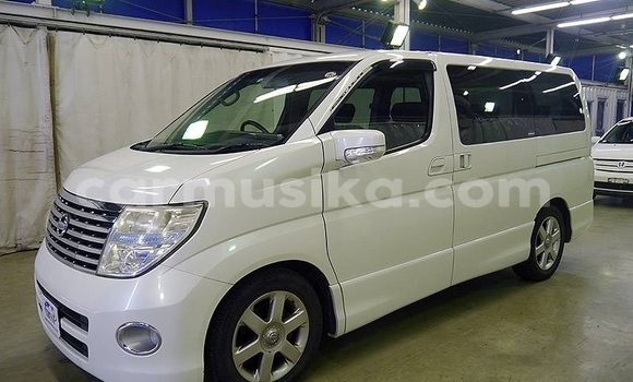 Acheter Occasion Voiture Nissan Pao Blanc à Beitbridge, Matabeleland South