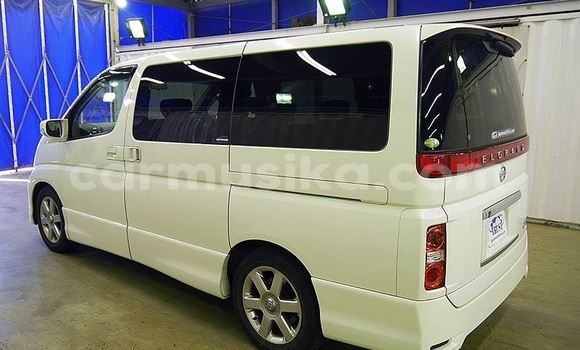 Acheter Occasion Voiture Nissan Pao Blanc à Beitbridge, Matabeleland South Acheter Occasion Voiture Nissan Pao Blanc à Beitbridge, Matabeleland South