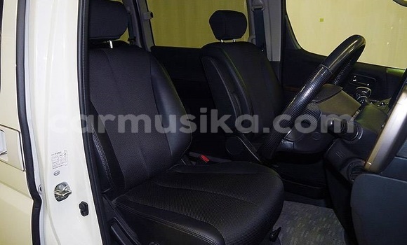 Acheter Occasion Voiture Nissan Pao Blanc à Beitbridge, Matabeleland South Acheter Occasion Voiture Nissan Pao Blanc à Beitbridge, Matabeleland South