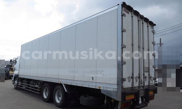 Tenga Tsaru Hino Ranger Chena Rori in Beitbridge in Matabeleland South Tenga Tsaru Hino Ranger Chena Rori in Beitbridge in Matabeleland South