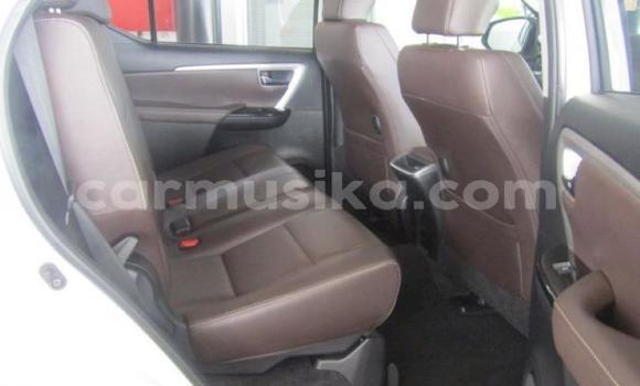 Acheter Occasion Voiture Toyota Fortuner Blanc à Harare, Harare Acheter Occasion Voiture Toyota Fortuner Blanc à Harare, Harare