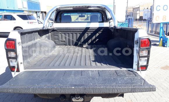 Nunua Ilio tumika Isuzu KB Nyeupe Gari ndani ya Harare nchini Harare Nunua Ilio tumika Isuzu KB Nyeupe Gari ndani ya Harare nchini Harare