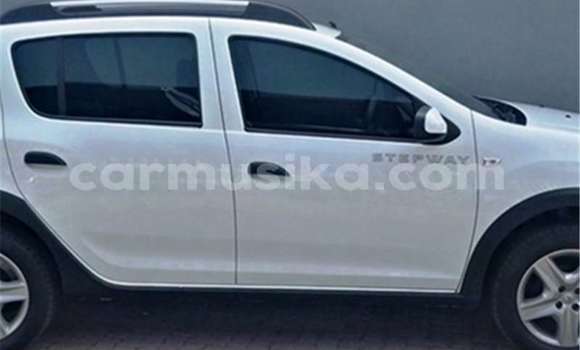 Buy Used Renault 10 White Car in Beitbridge in Matabeleland South Buy Used Renault 10 White Car in Beitbridge in Matabeleland South