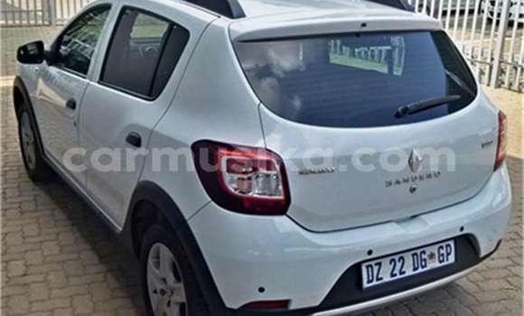 Buy Used Renault 10 White Car in Beitbridge in Matabeleland South Buy Used Renault 10 White Car in Beitbridge in Matabeleland South