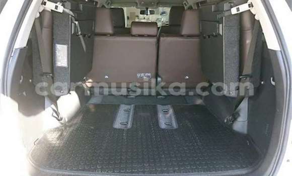 Nunua Ilio tumika Toyota Fortuner Fedha Gari ndani ya Harare nchini Harare Nunua Ilio tumika Toyota Fortuner Fedha Gari ndani ya Harare nchini Harare