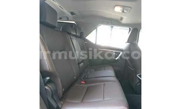 Nunua Ilio tumika Toyota Fortuner Fedha Gari ndani ya Harare nchini Harare Nunua Ilio tumika Toyota Fortuner Fedha Gari ndani ya Harare nchini Harare
