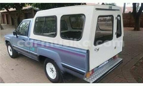 Tenga Tsaru Toyota Hilux Bhuruu Mota in Borrowdale in Harare Tenga Tsaru Toyota Hilux Bhuruu Mota in Borrowdale in Harare