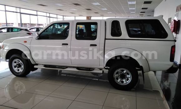 Tenga Tsaru Nissan Hardbody Chena Mota in Borrowdale in Harare Tenga Tsaru Nissan Hardbody Chena Mota in Borrowdale in Harare