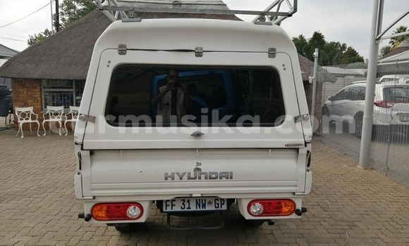 Tenga Tsaru Hyundai H200 Chena Mota in Borrowdale in Harare Tenga Tsaru Hyundai H200 Chena Mota in Borrowdale in Harare