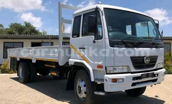 Tenga Tsaru Nissan 100NX Chena Mota in Borrowdale in Harare