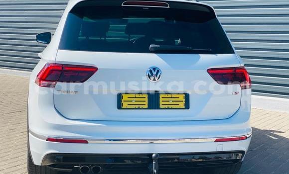 Nunua Ilio tumika Volkswagen Tiguan Nyeupe Gari ndani ya Beitbridge nchini Matabeleland Kusini Nunua Ilio tumika Volkswagen Tiguan Nyeupe Gari ndani ya Beitbridge nchini Matabeleland Kusini