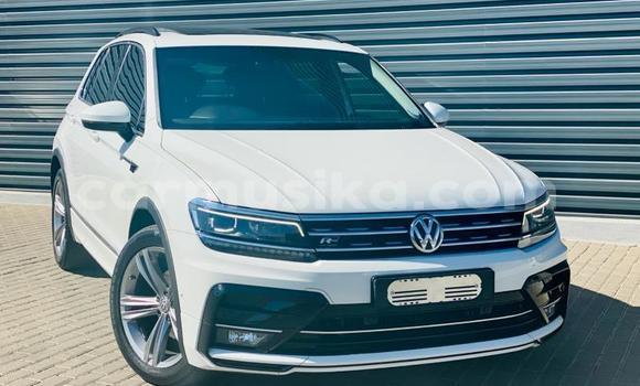 Nunua Ilio tumika Volkswagen Tiguan Nyeupe Gari ndani ya Beitbridge nchini Matabeleland Kusini Nunua Ilio tumika Volkswagen Tiguan Nyeupe Gari ndani ya Beitbridge nchini Matabeleland Kusini
